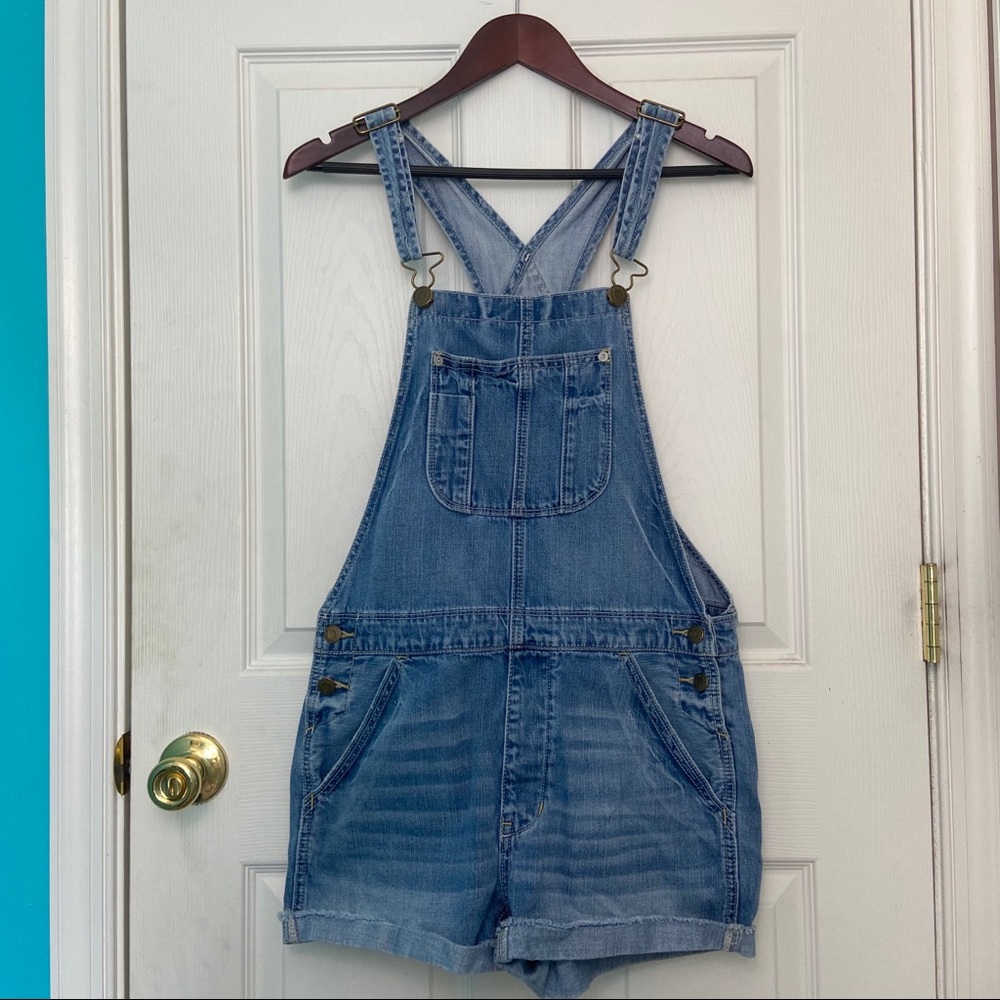 American Eagle Overall Shorts (Small)